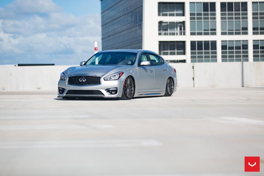  Infiniti Q70 on Vossen Wheels (VFS2) 2017 года  (фото 14 из 43)